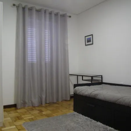 House In Quiet Place, Free Parking * Sao Roque (Aveiro)