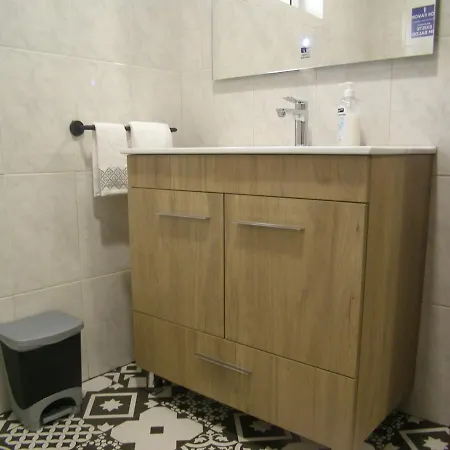 House In Quiet Place, Free Parking Holiday home *