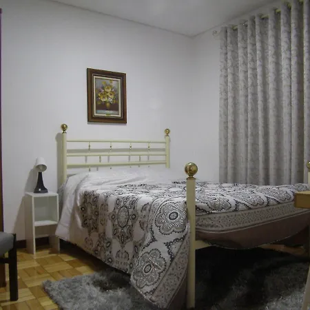 Vakantiehuis House In Quiet Place, Free Parking Sao Roque (Aveiro)