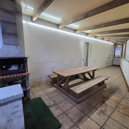 Vakantiehuis House In Quiet Place, Free Parking Sao Roque (Aveiro)
