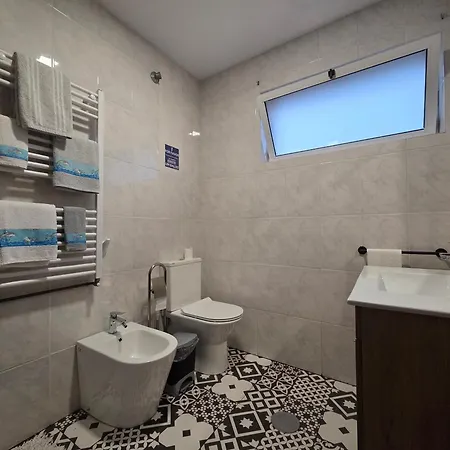 House In Quiet Place, Free Parking Vakantiehuis *