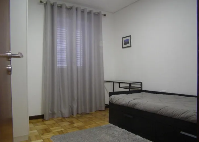 House In Quiet Place, Free Parking * Sao Roque (Aveiro)